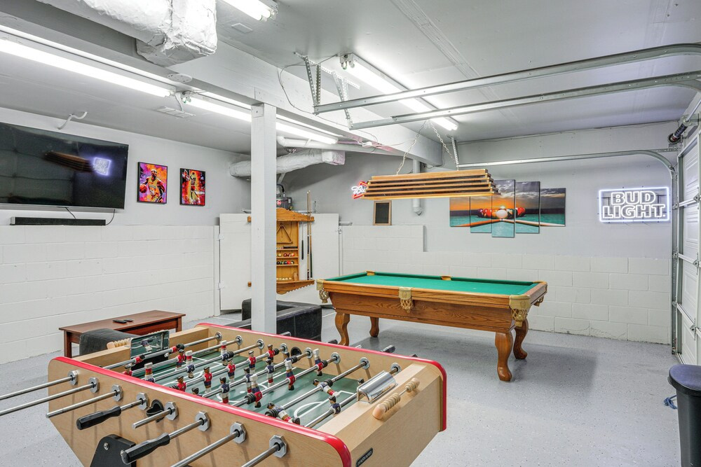 Mtn-view Getaway w/ Game Room, 1 Mi to Kern River!