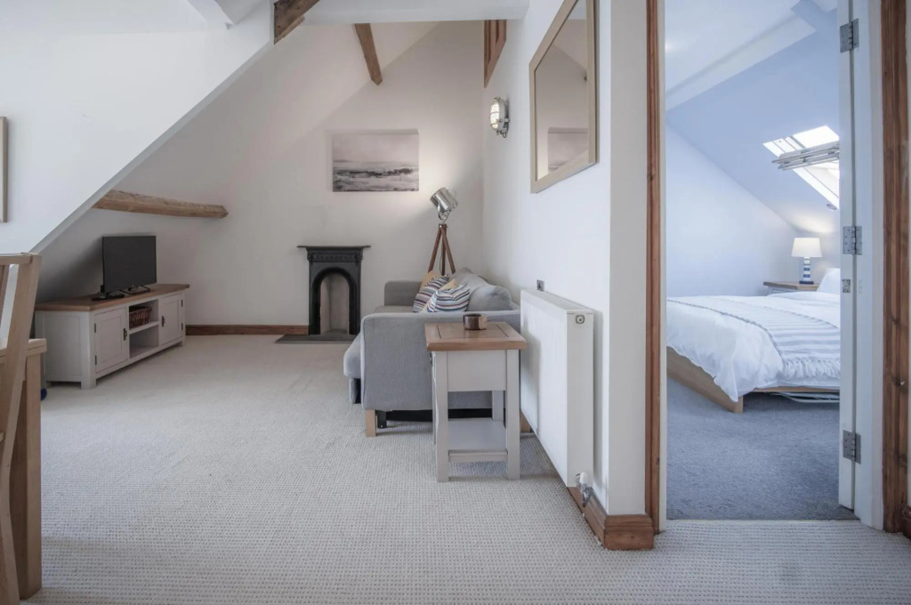 The Nest - 1 Bedroom Apartment - Tenby