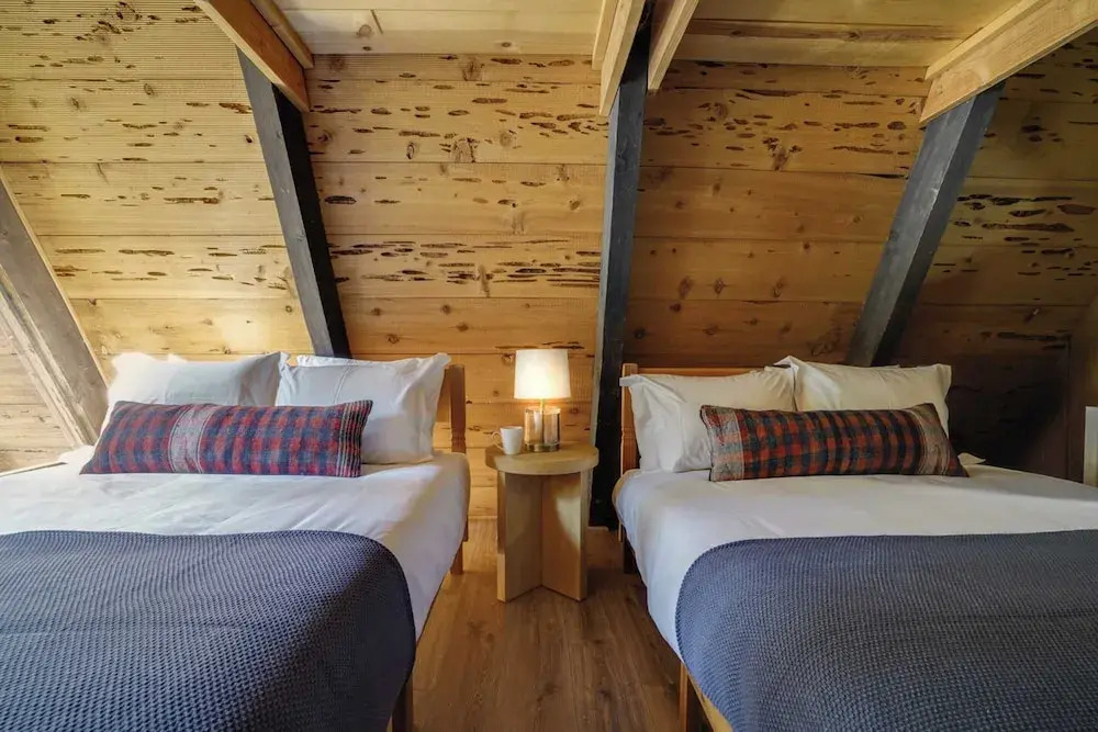 Horizon by Avantstay Stunning A-frame Cabin w/ Hot Tub, Billiards, Lake Views