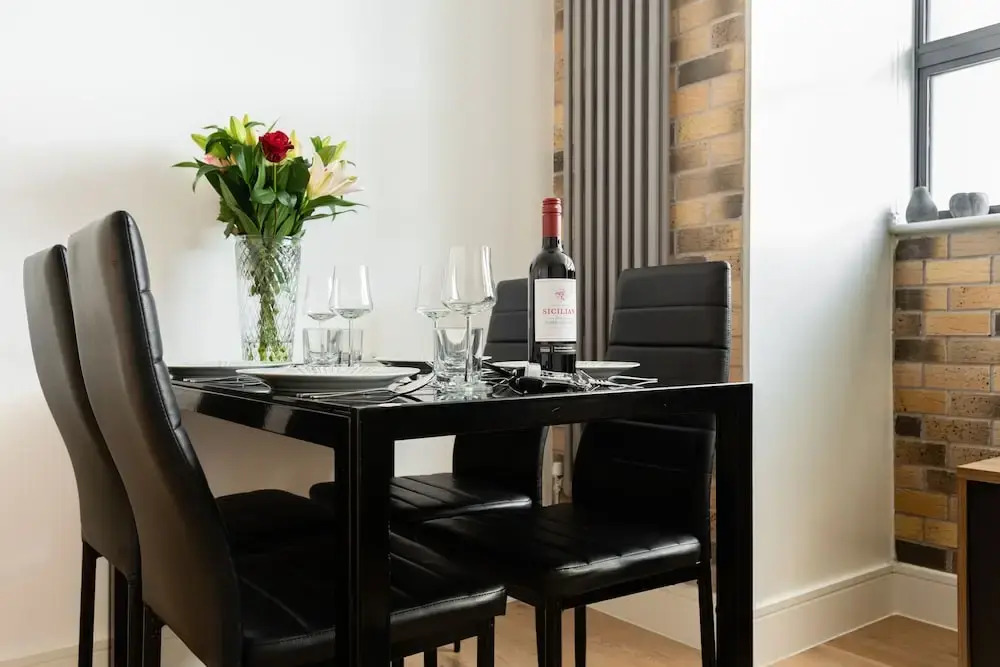 Platinum Apartment in Central Camden 9984