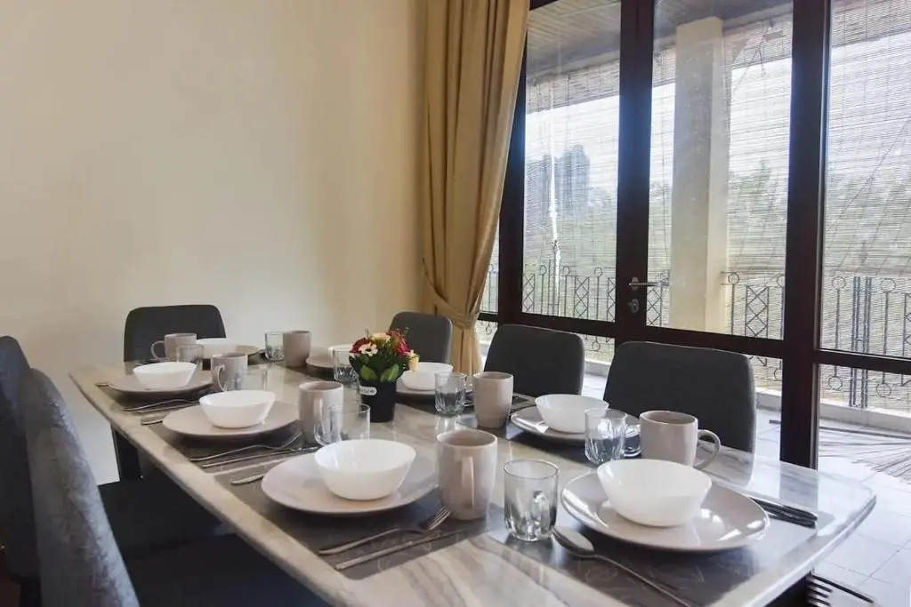 A Spacious & Cozy 5BR Unit in Ampang FREE Parking