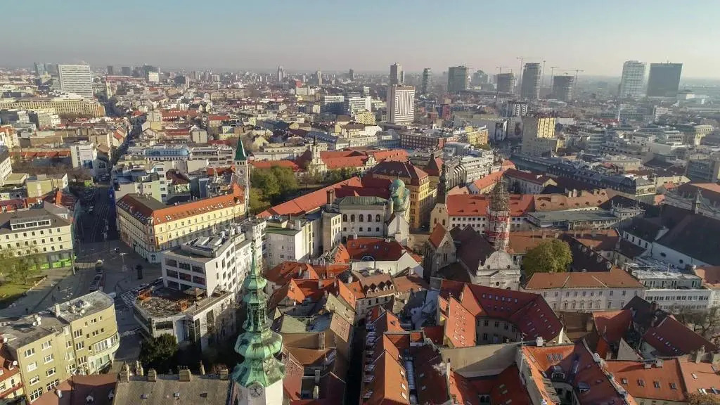 CHORS like a hotel - Capsule & NFT Boutique Hostel Bratislava - City Center