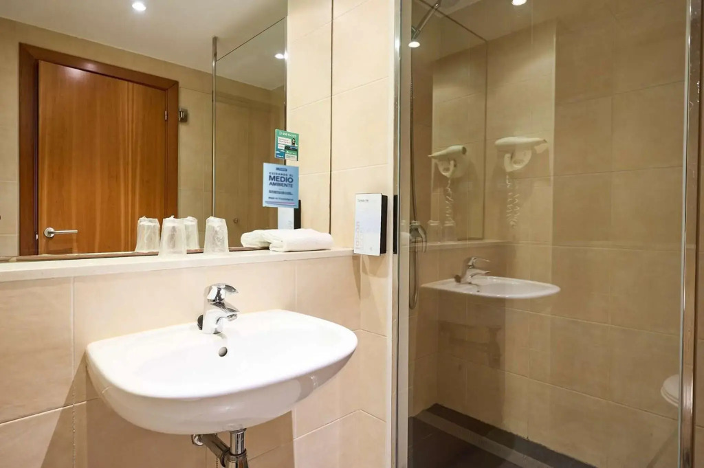 Travelodge BCN Cornella Fira