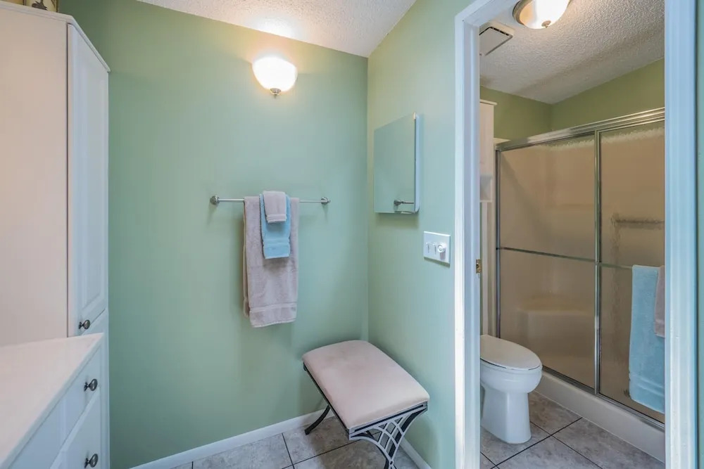 Granada Court 1244 by White Pelican VR