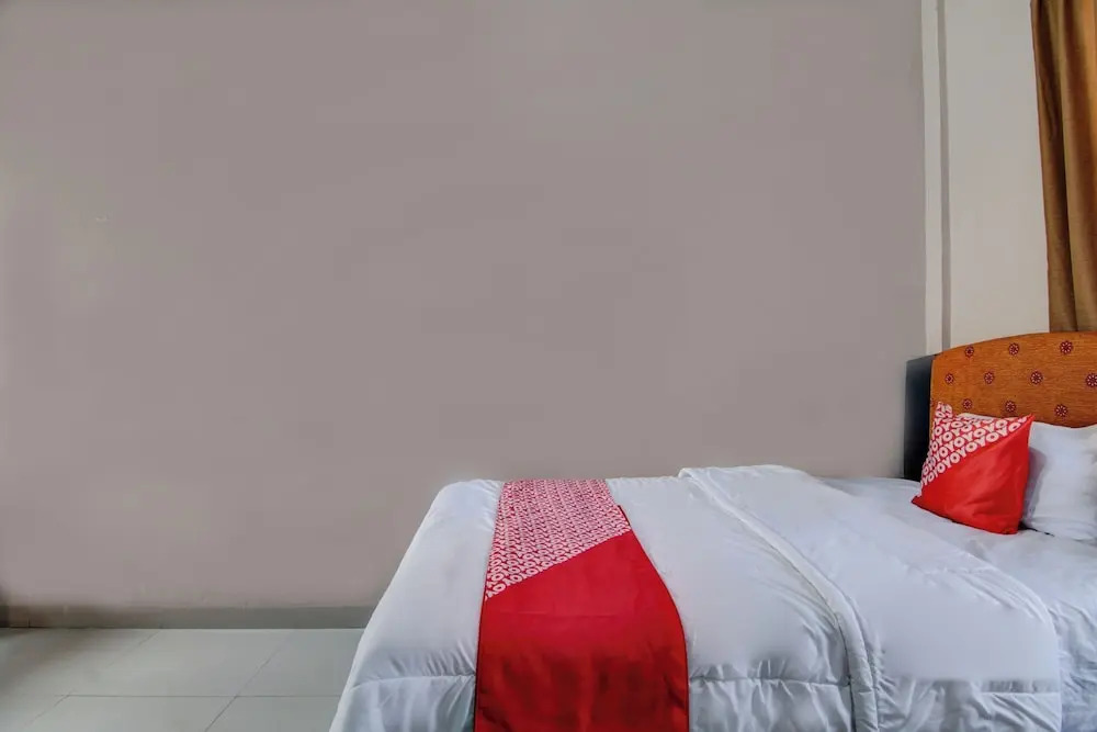 OYO 92806 Penginapan Geby Syariah
