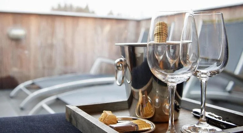 B&B Belrose Luxury
