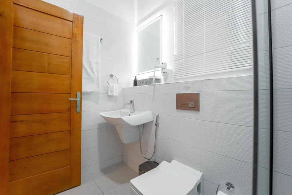 3-Bedroom SmartHome Luxury Apartment