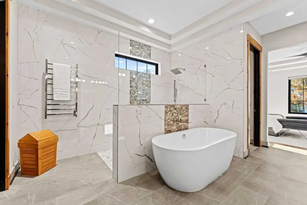 The Grand on Greenbay-7 Bedrooms Sleeps 20 Modern new Build