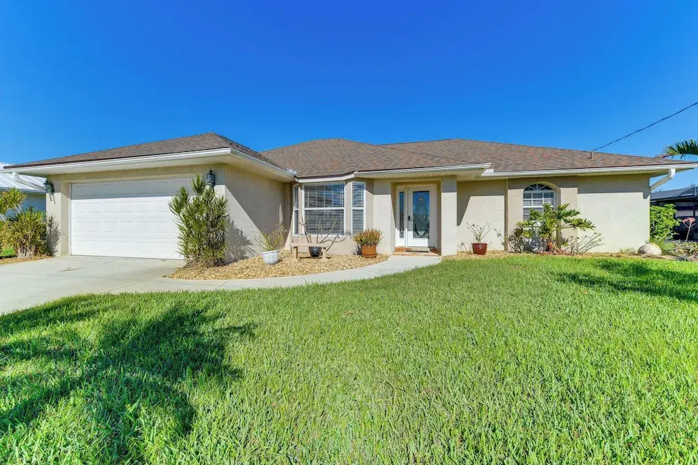 Canal-front Home in Rotonda West Near Golf + Beach