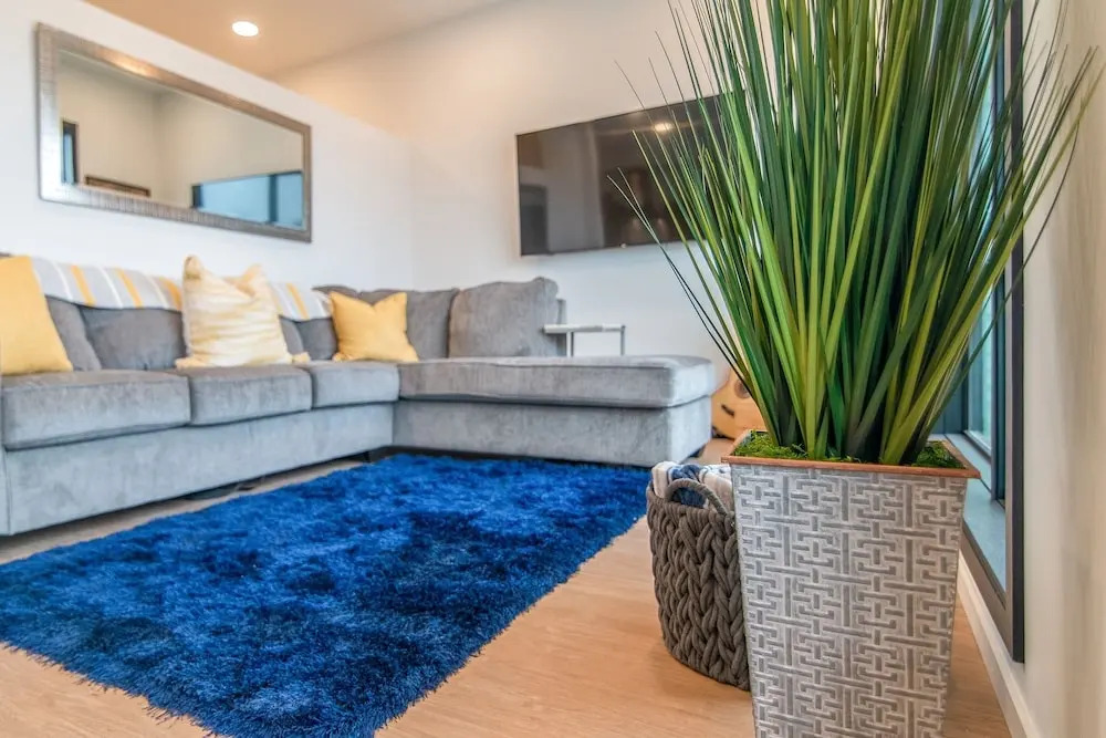 Lllume Chic Gulch View Community Gym & Pool 1 Bedroom Condo