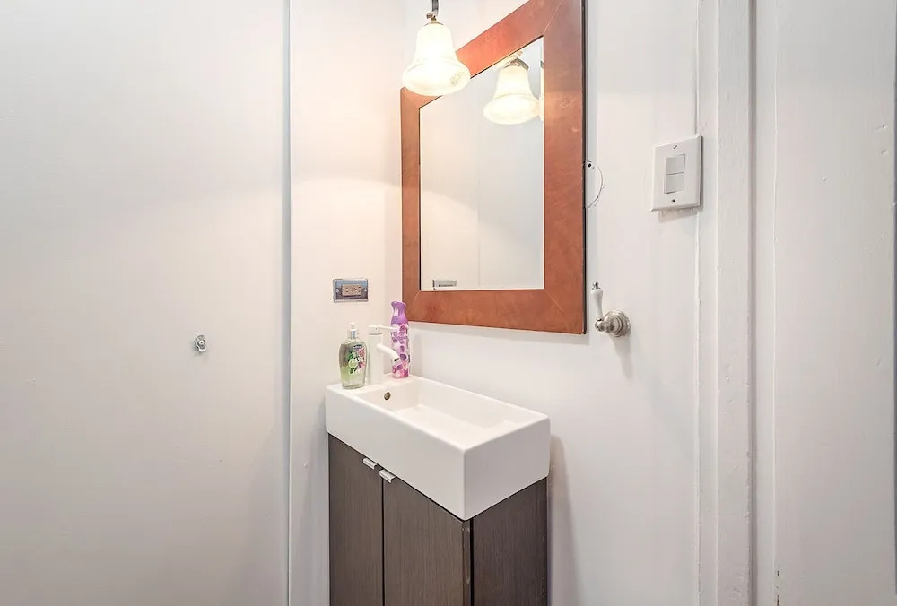 Beautiful 6BR Apt Near Olympic Stadium
