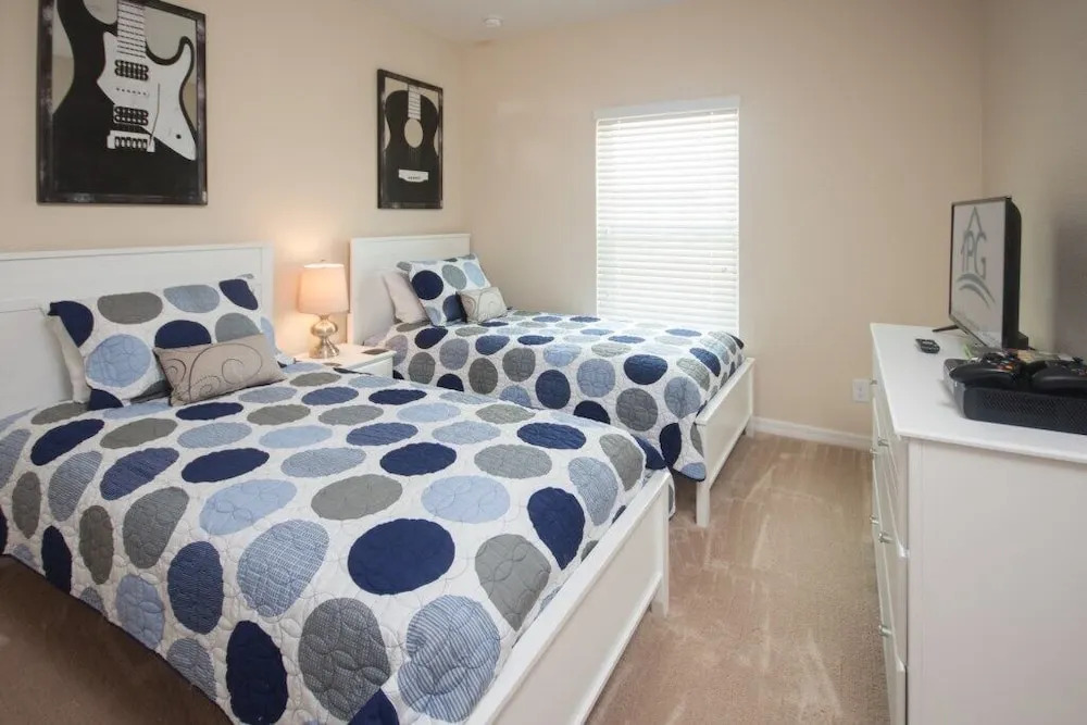 Julie's Oasis 4 Bedroom Home