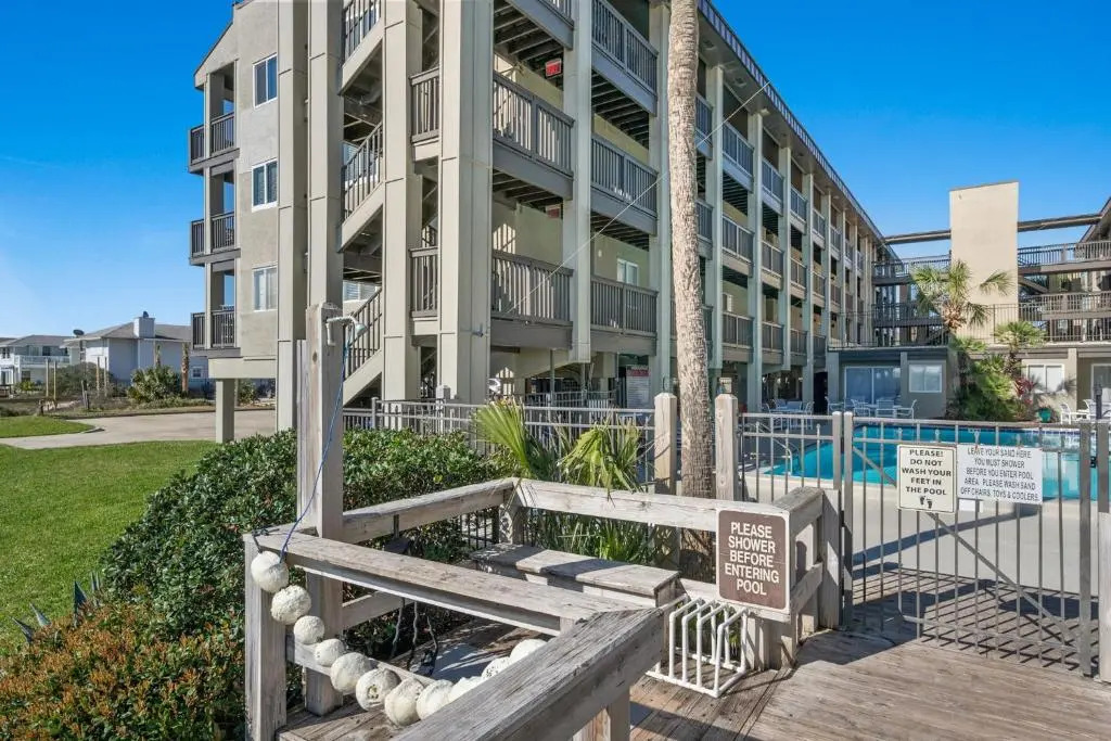 Sand Dollar Villas Unit 304 Drift Away