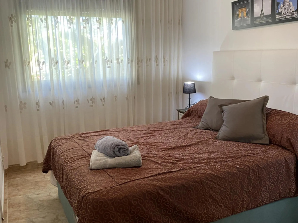 Bajos Con Terraza Privada Y Zona Comunitaria