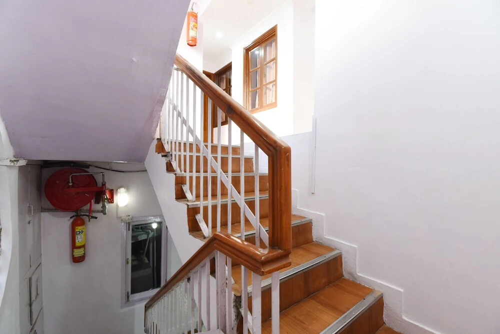 OYO 15765 Hotel Eve