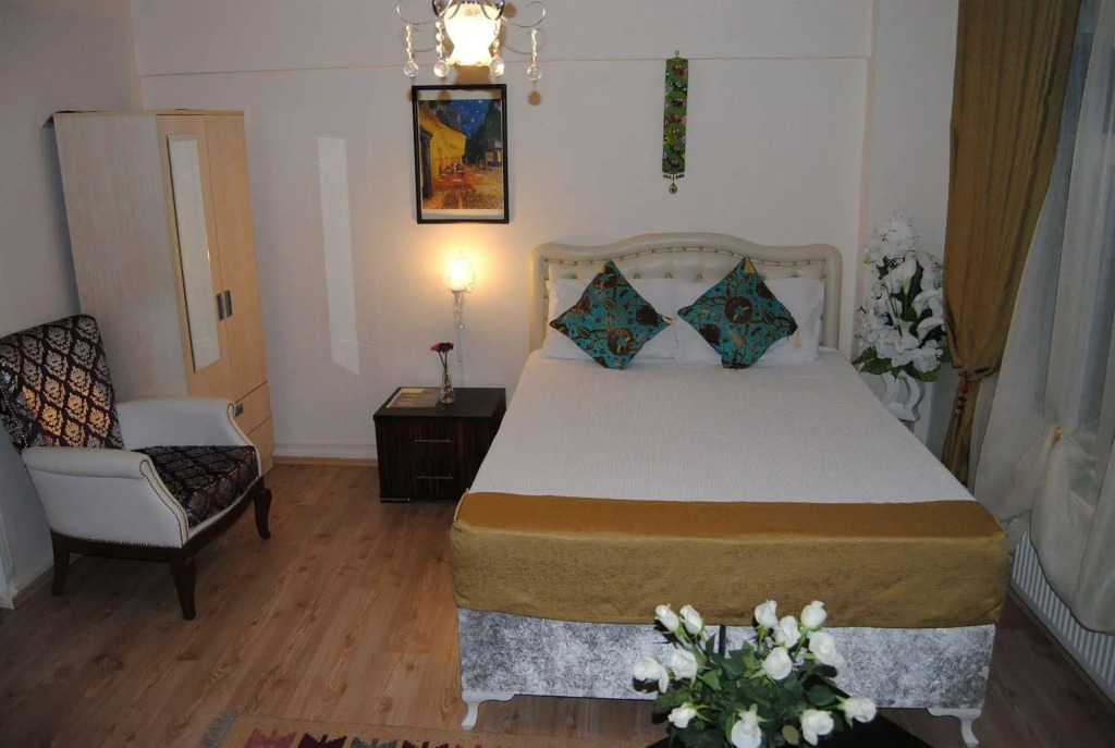 Falcon Suite