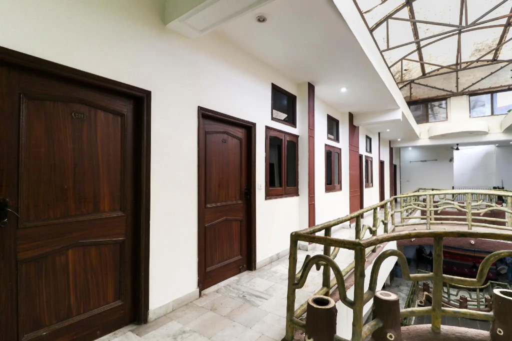 Hotel O by OYO Subhani Building Formerly Hotel Amandeep