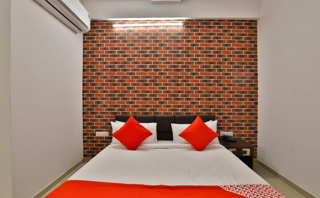 Hotel Blue Heaven & Banquet By OYO Rooms