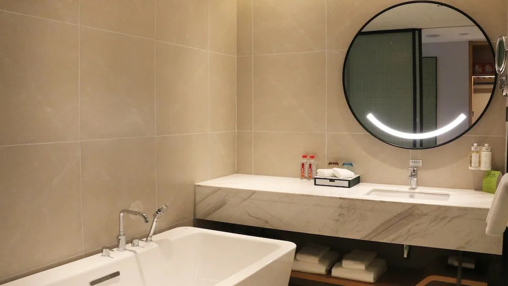 Holiday Inn Hotel & Suites Wuhan New City by IHG