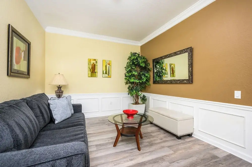 Premium Lake View Condo, Vista Cay - 1005