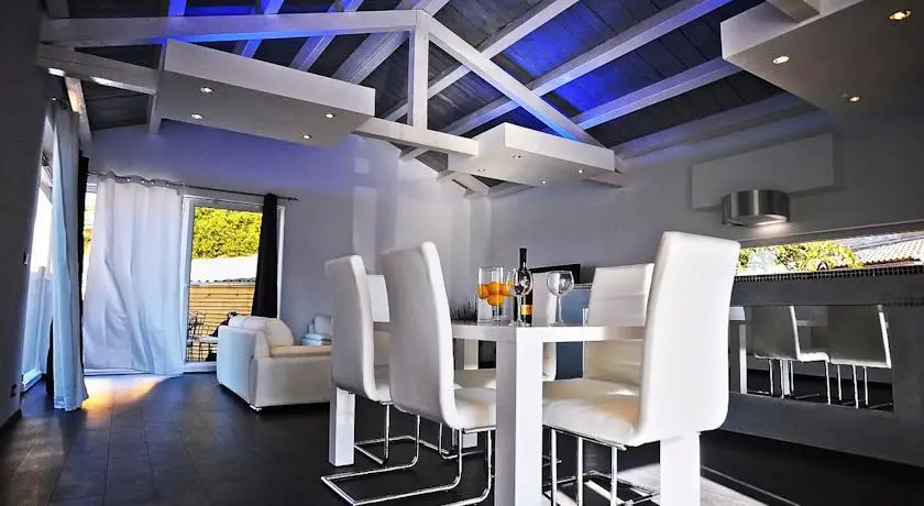Charming villa Darte with private pool near Rovinj, extra pool heating available