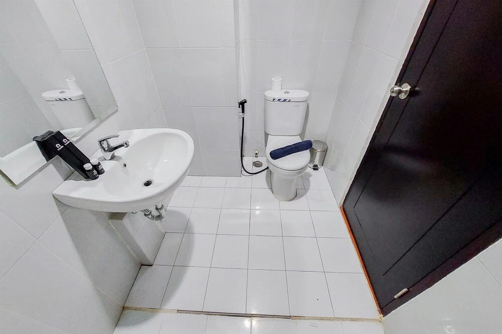 Comfortable And Simply Studio Room Casa De Parco Apartment
