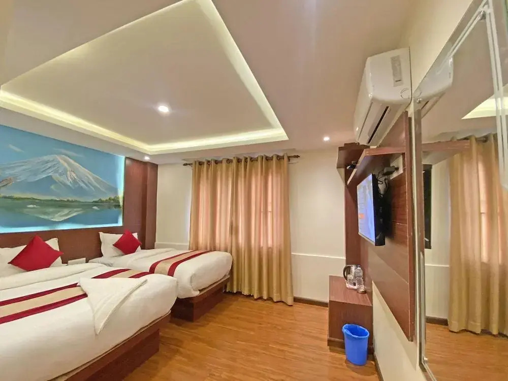 Hotel Shree Yantra by OYO Rooms