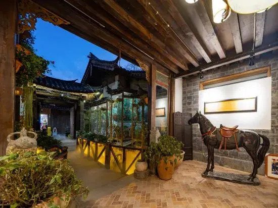 Jinli Chinese Courtyard Hotel 丽江锦里中式庭院客栈