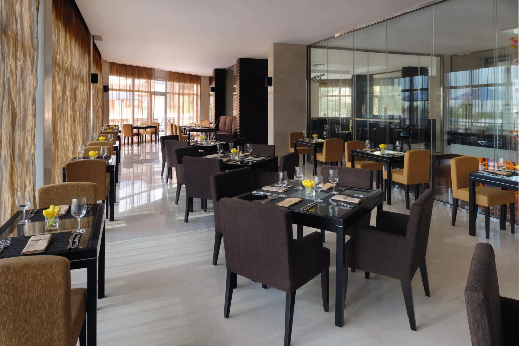 Mövenpick Hotel Jumeirah Lakes Towers Dubai