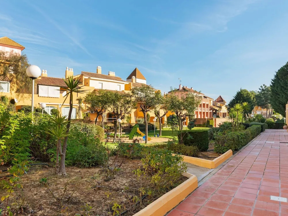 Sun-kissed Holiday Home in Islantilla With Swimming Pool