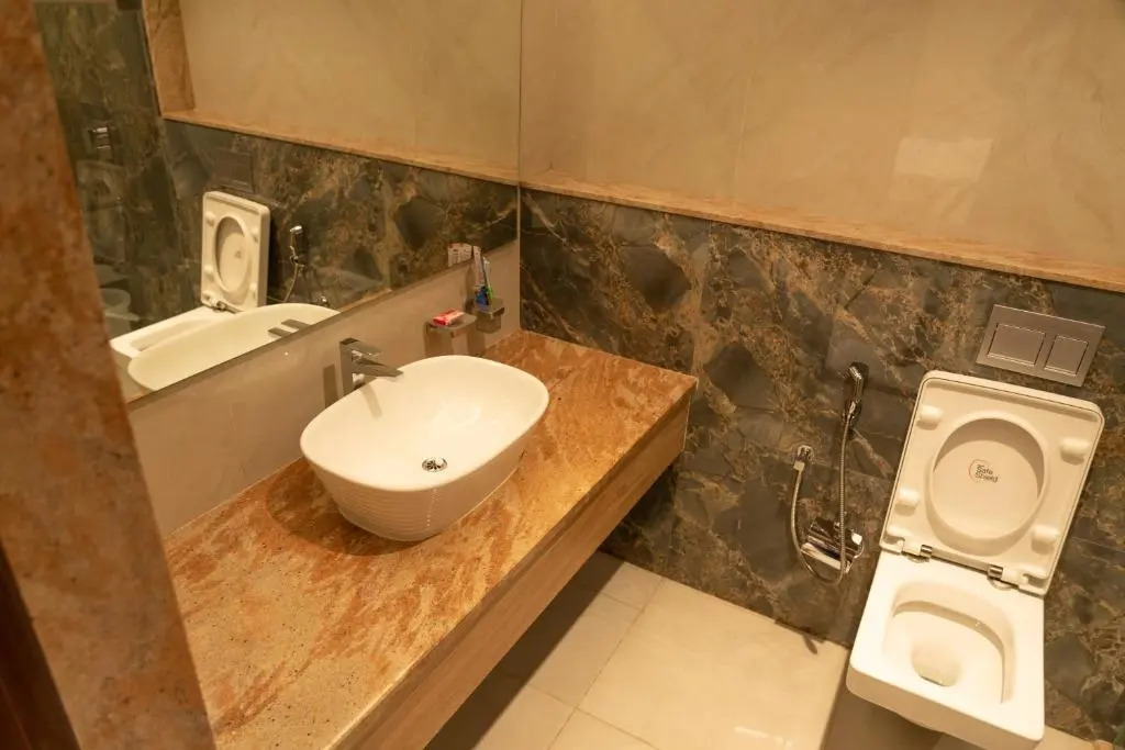 The Paradise Hotel - LUXURY STAY