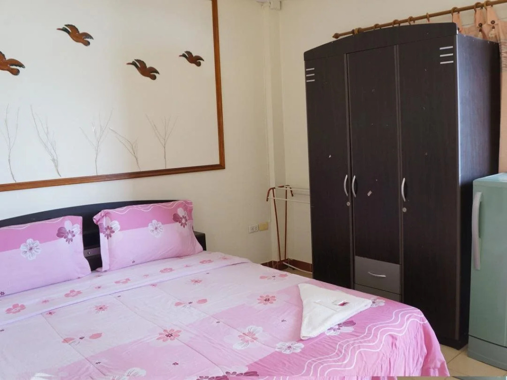Phuttipong Apartment