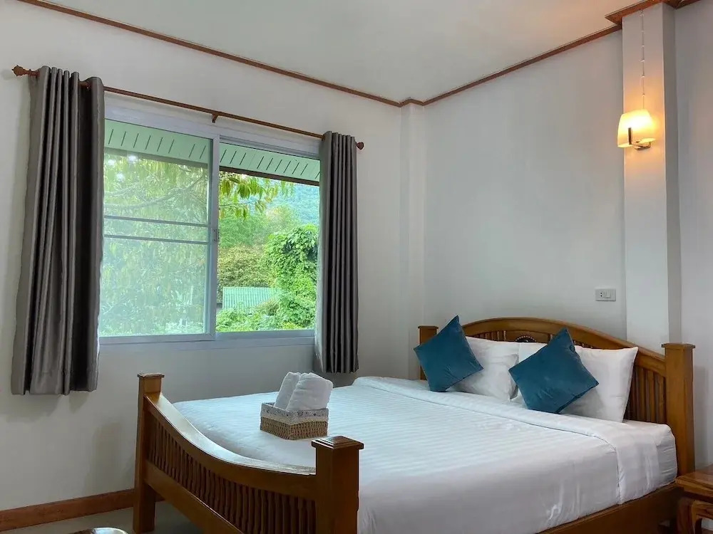 Suksaby khaoyai
