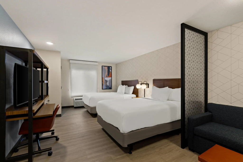 Everhome Suites Temecula Wine Country
