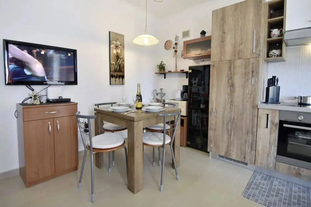 Comfortable Stay Near Umag Center