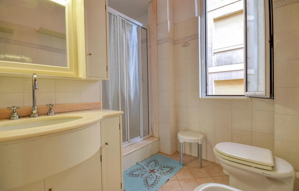 Stunning Apartment in Chiavari With Wifi and 2 Bedrooms