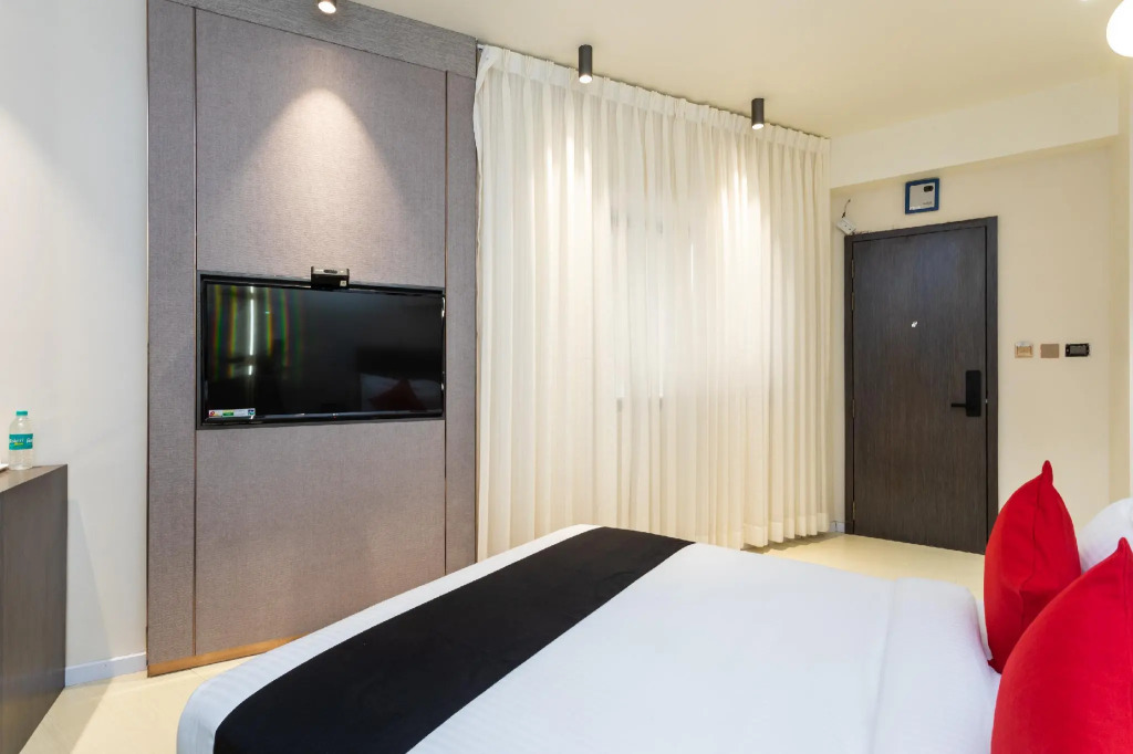 Townhouse OAK Hotel Oasis Blue