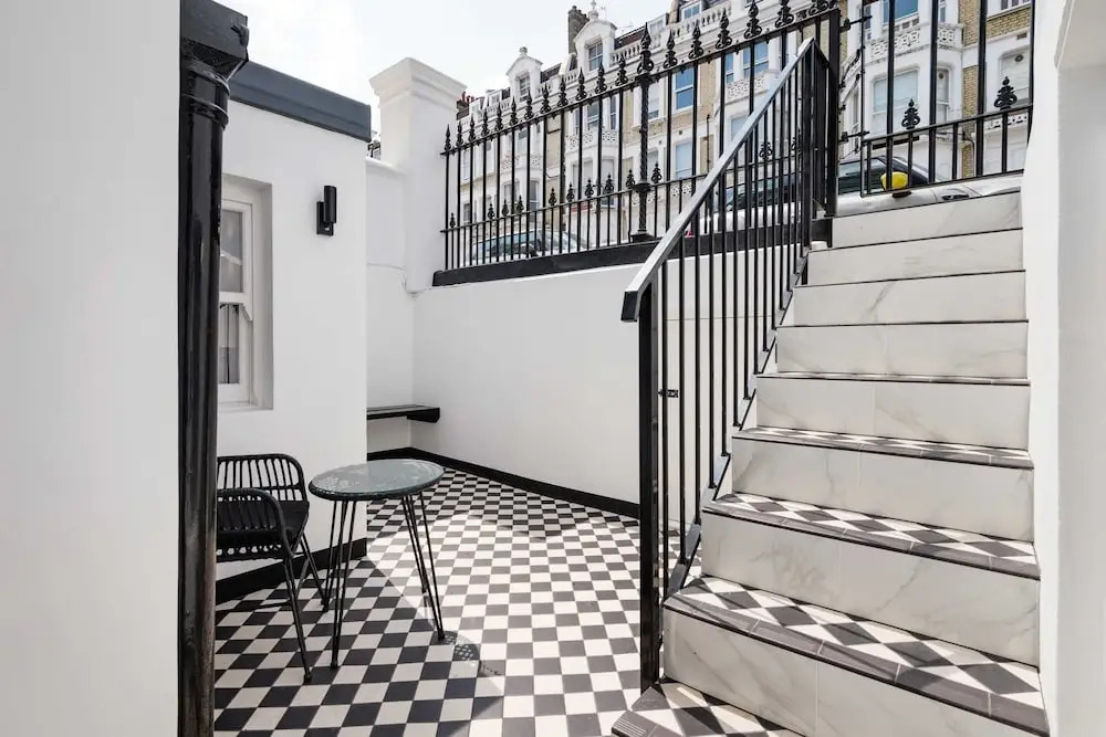 Coleherne Road Residence I