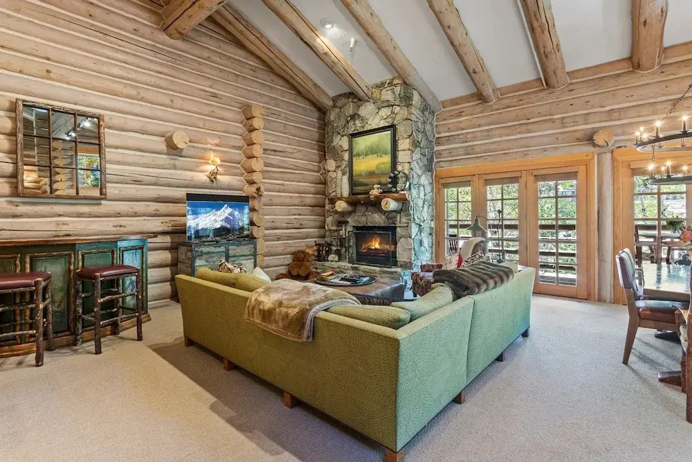 Pine Inn at Trail's End Lodge - Three Bedroom Condo Residence with Spa #2 by Deer Valley Resort