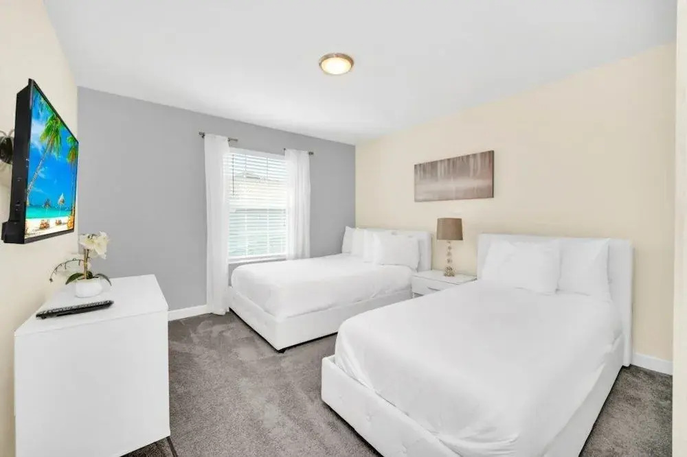 4829lullaby 4 Bedroom Townhouse