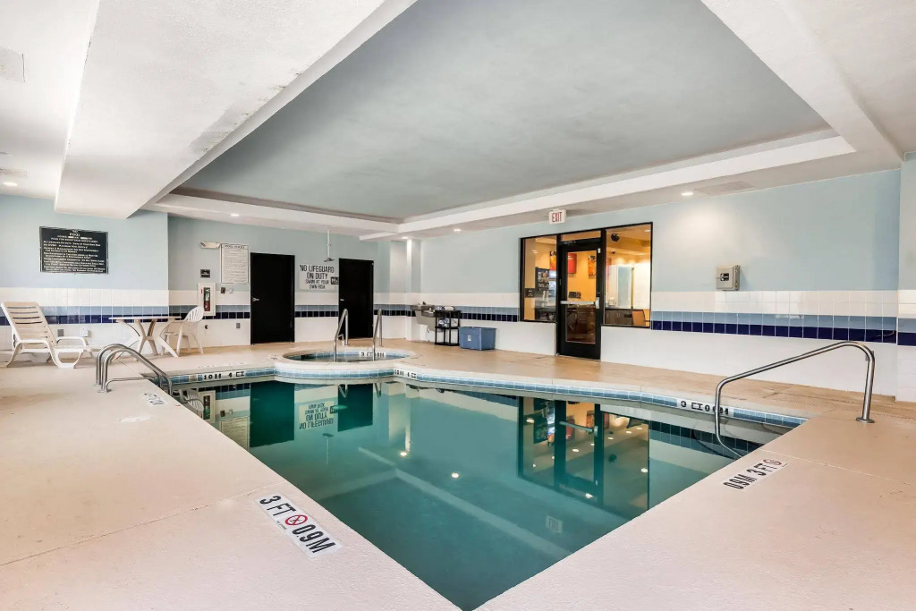 Comfort Suites near MCAS Beaufort