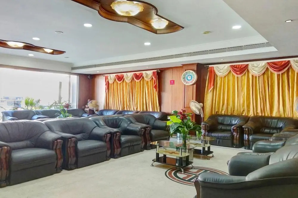 OYO 11390 Vaibhav Residency