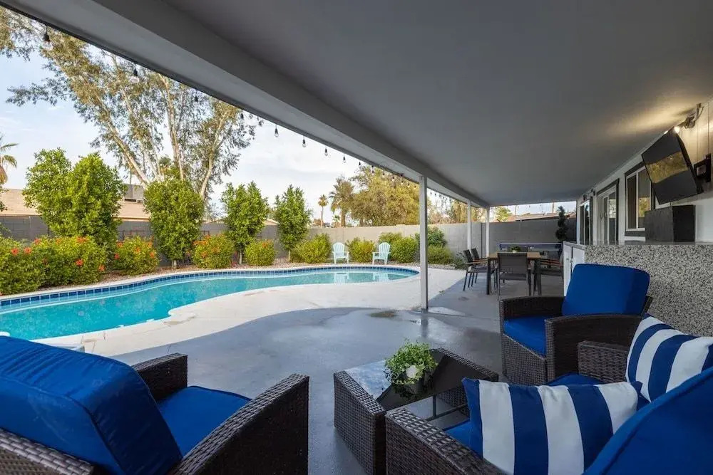 Phoenix Winchcomb 3 Bedroom Home by RedAwning