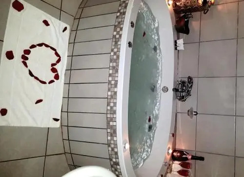 Mountain Manor Guest House & Day Spa