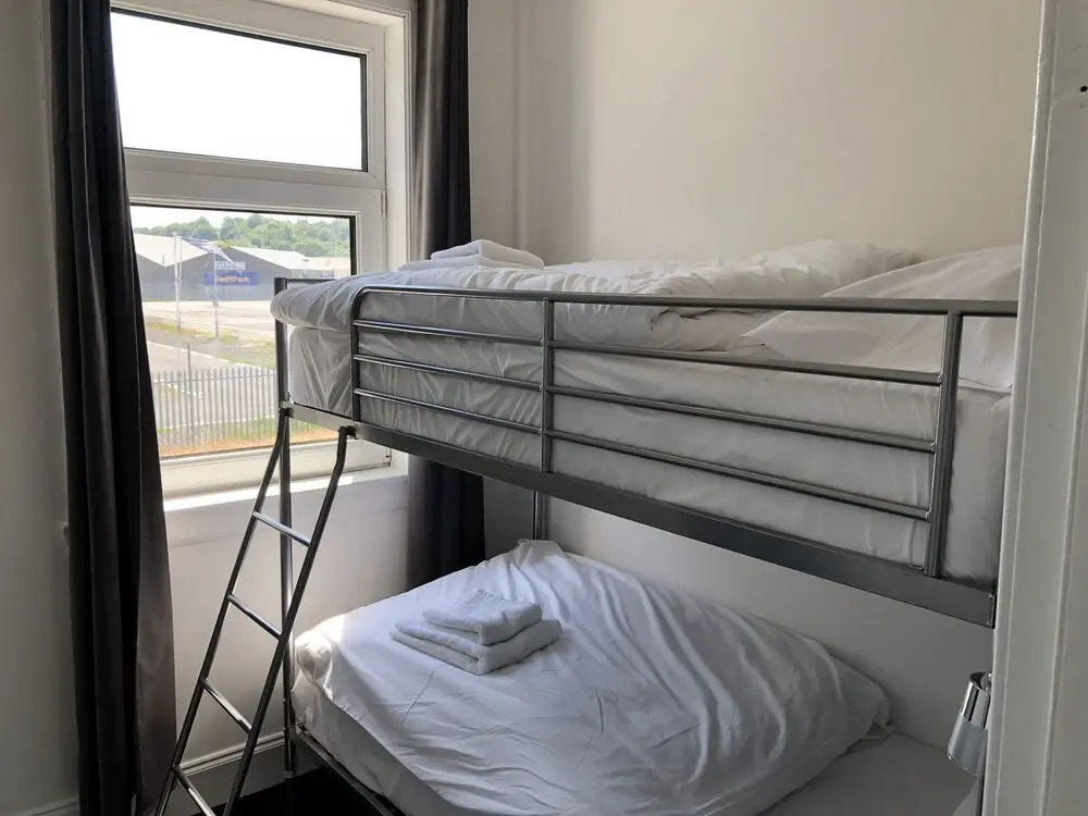 Glasgow Airport Holiday Home