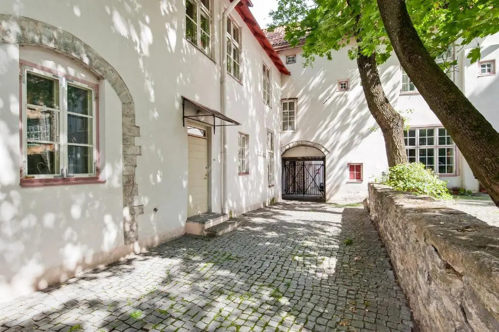 Old Town Central Apartment