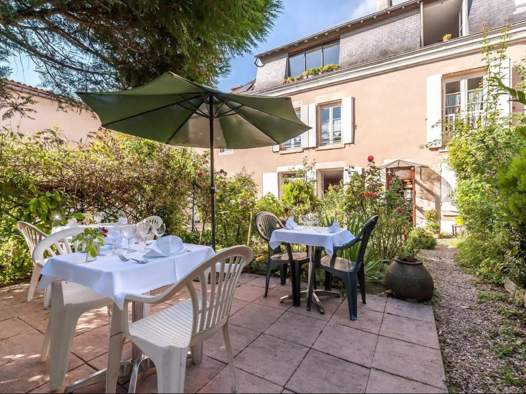Logis Hôtel le Corneille