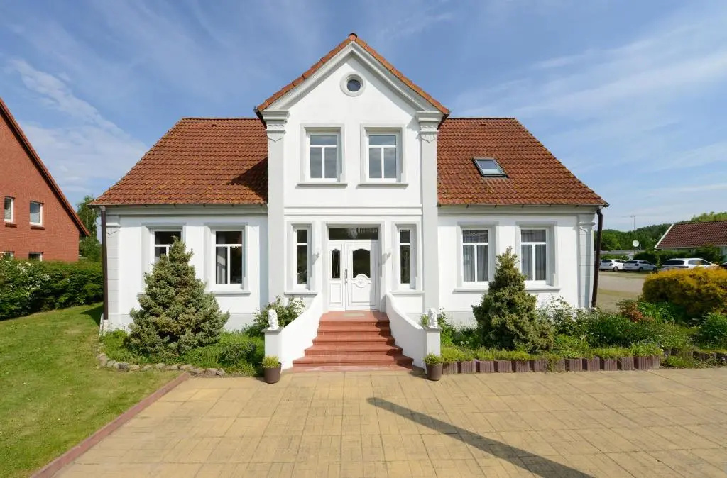 Ferienhaus für 8 Personen mit Kamin & Terrasse