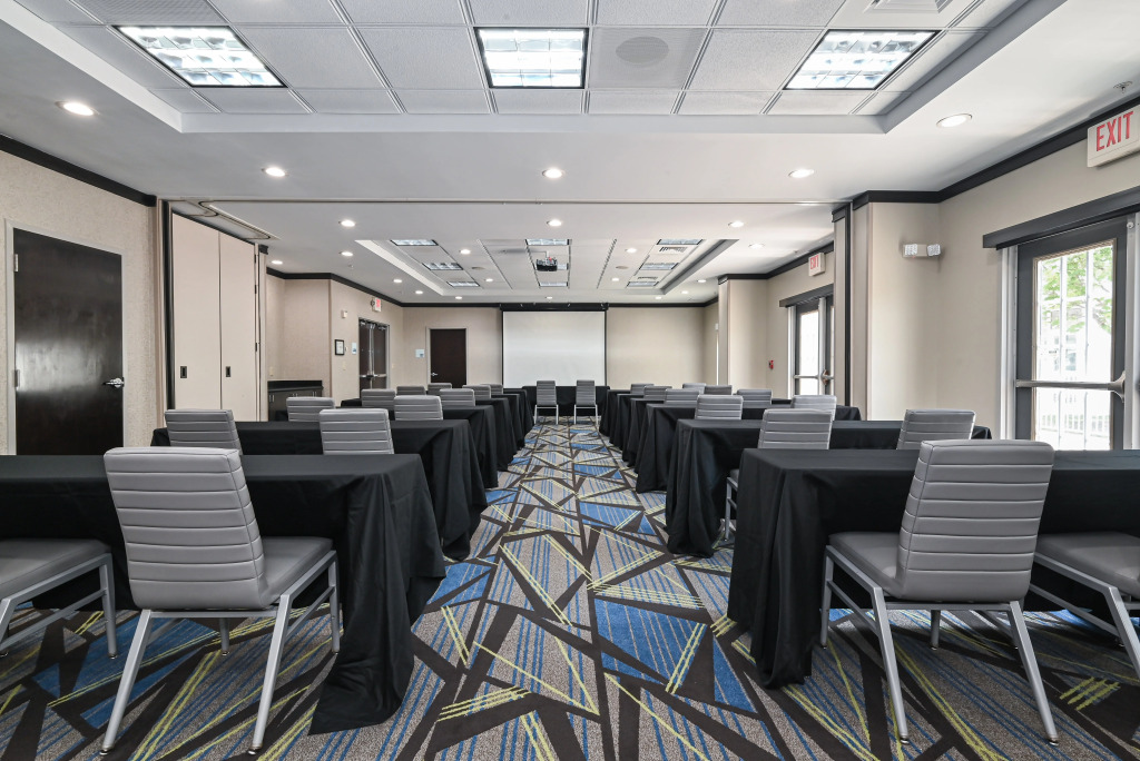 Holiday Inn Express Charlotte Southeast - Matthews by IHG