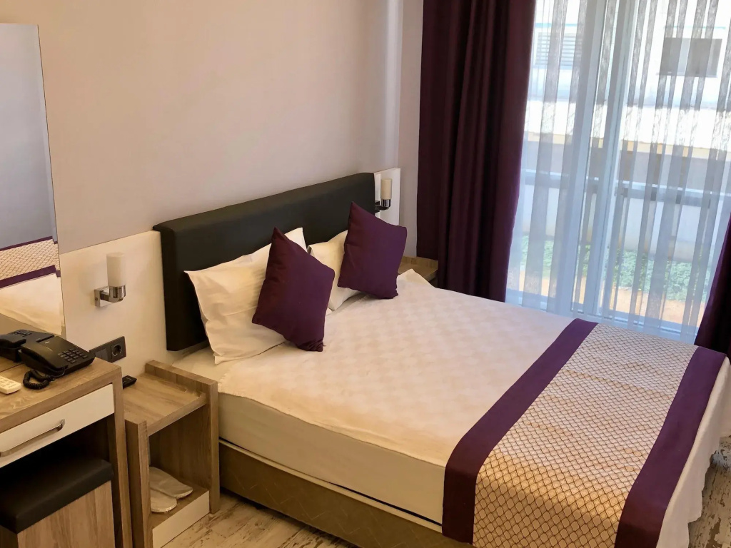 AF-RA Hotel